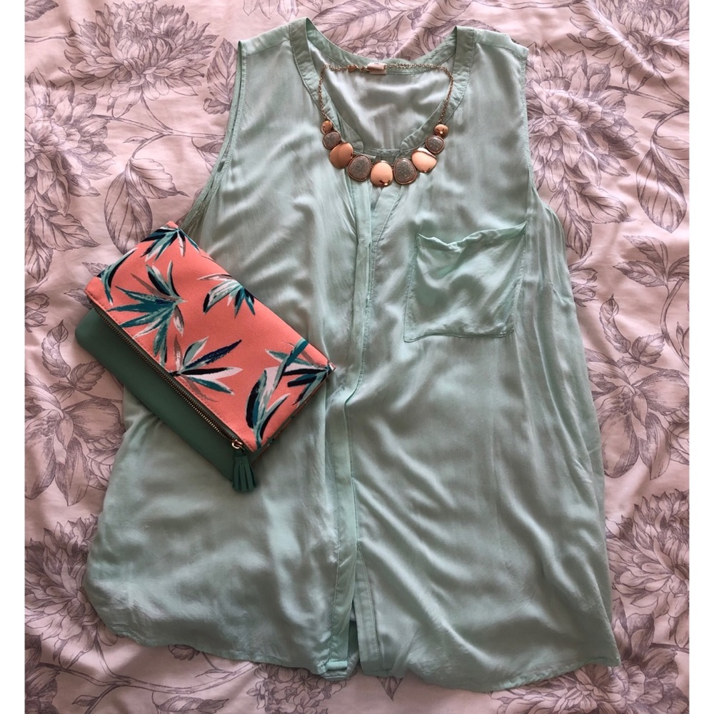 Mint colored sleeveless top